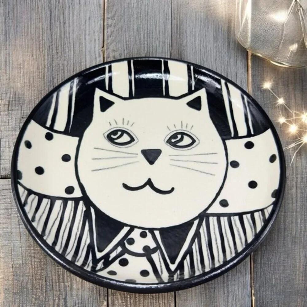 1990s Studio Art Pottery Round Dish Plate Of Kitty Cat Signed Kietzen Vintage